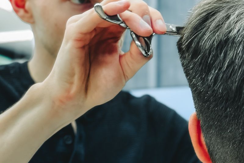 Barber večer: trendy strihy 2026